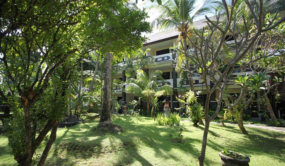 Bakung Beach Resort Kuta Lombok Exteriör bild