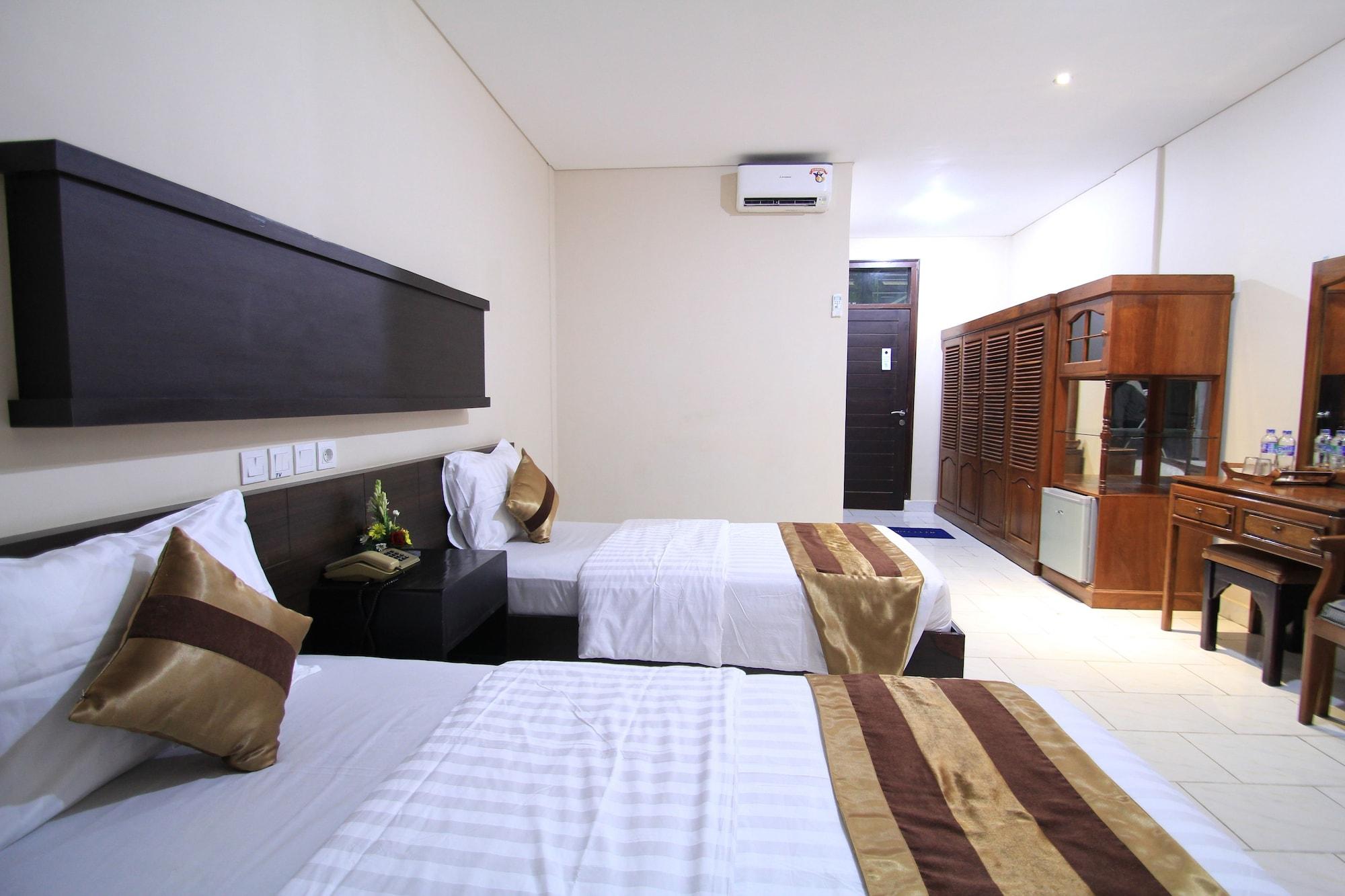 Bakung Beach Resort Kuta Lombok Exteriör bild