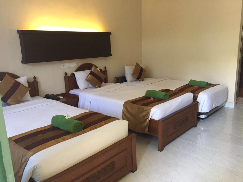Bakung Beach Resort Kuta Lombok Exteriör bild