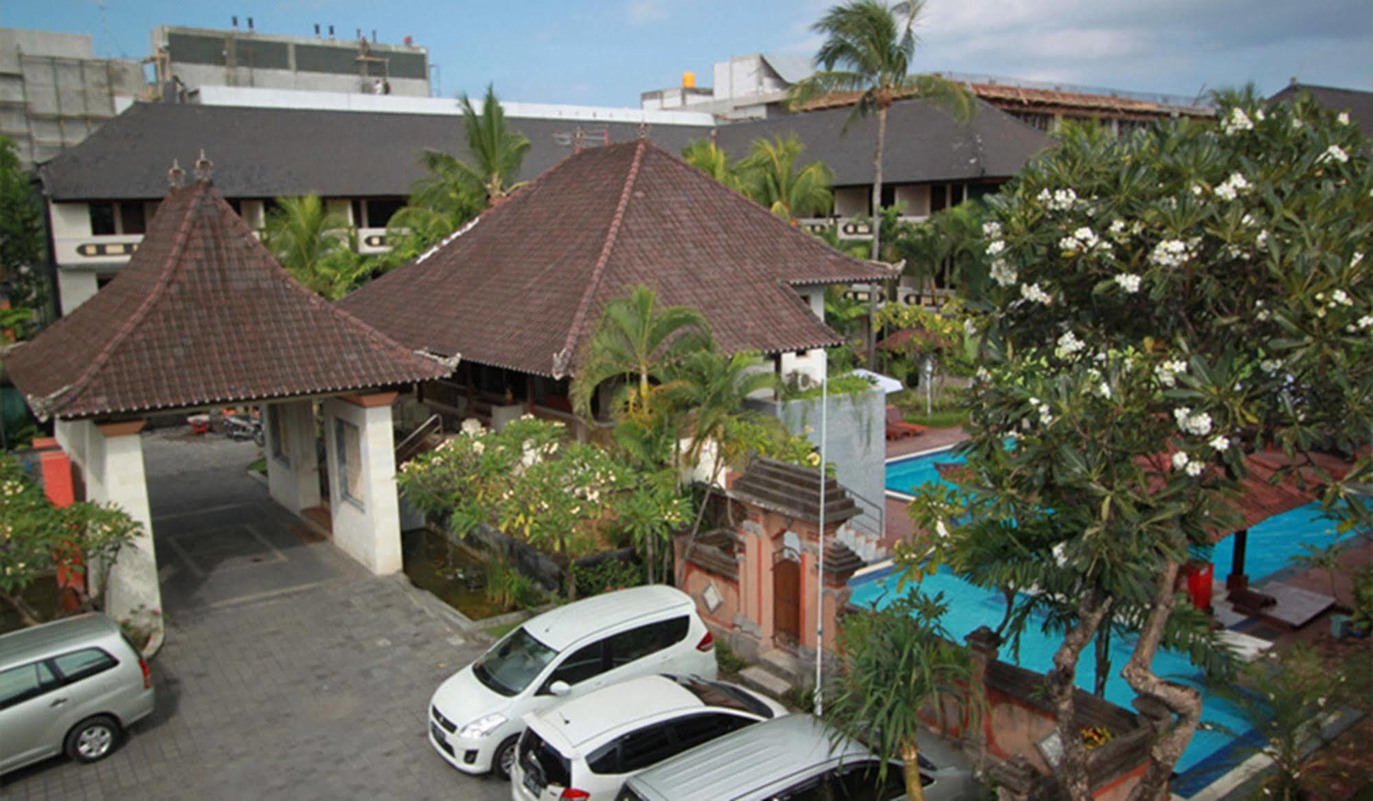 Bakung Beach Resort Kuta Lombok Exteriör bild